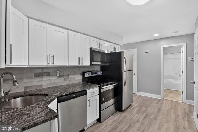 Building Photo - 1807 Silver Ct