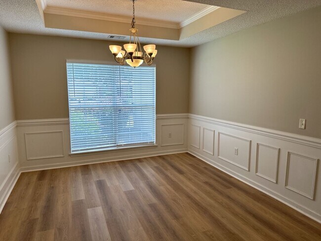Building Photo - 247 Laurel Hill Cir