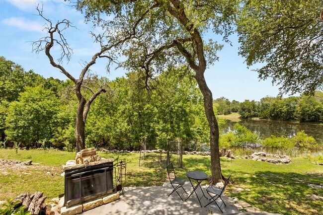 Building Photo - 467 Burr Oak Ln