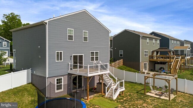Building Photo - 35418 River Bend Dr