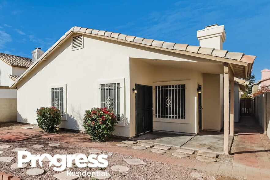 Building Photo - 1209 E Villa Rita Dr