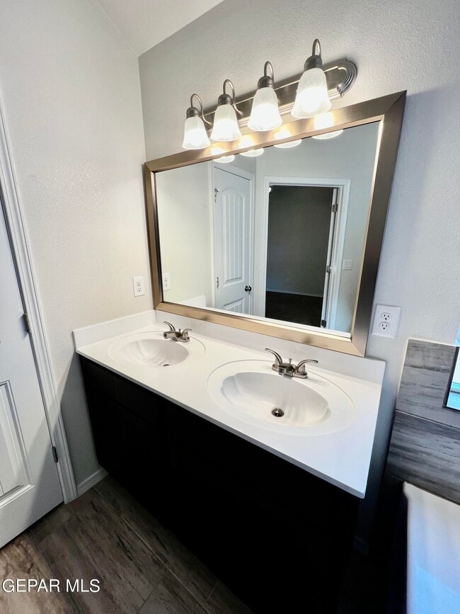 Building Photo - 1020 Indigo Sky St