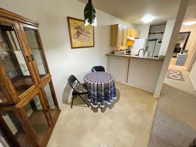 Building Photo - Southpointe - Furnished 2 Bed / 1 Bath Ground Floor Unit w/fenced in yard