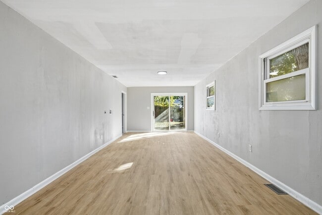 Building Photo - 2908 S Walcott St