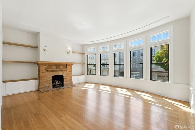 Building Photo - 3460 Pierce St