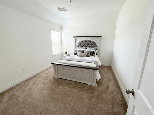 Building Photo - 14600 Iveans Way
