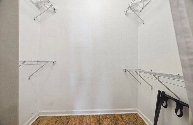 Building Photo - 2065 Peabody Ave