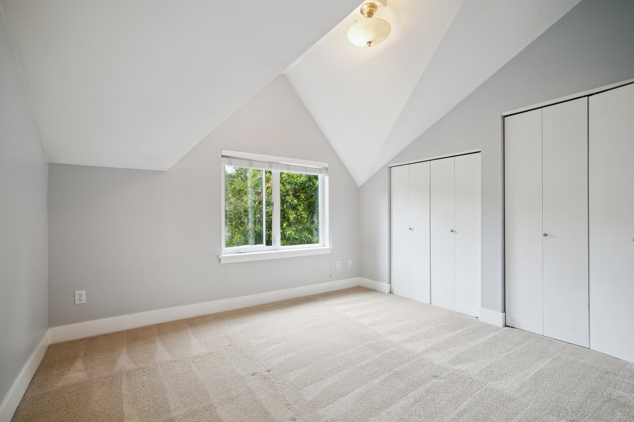 Building Photo - 5939 Delridge Way SW