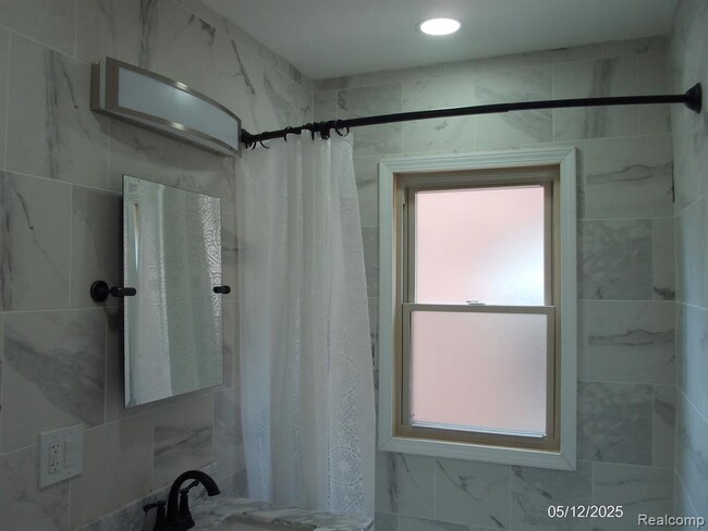 Building Photo - 4861 Korte St