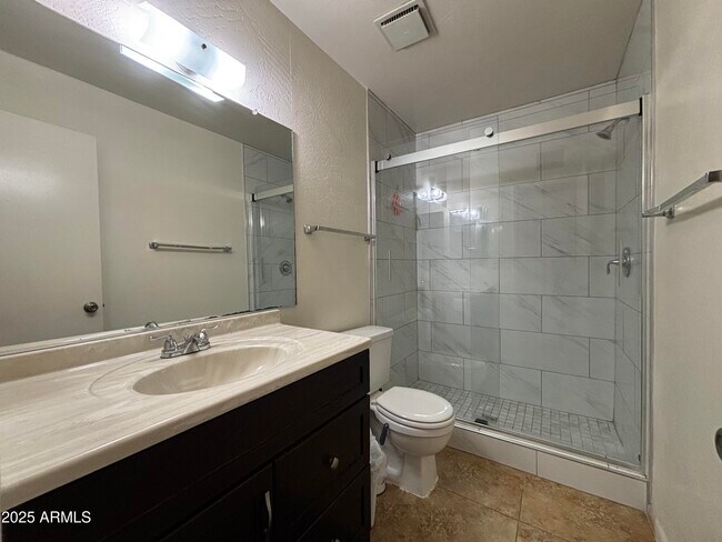 Building Photo - 109 W Concorda Dr