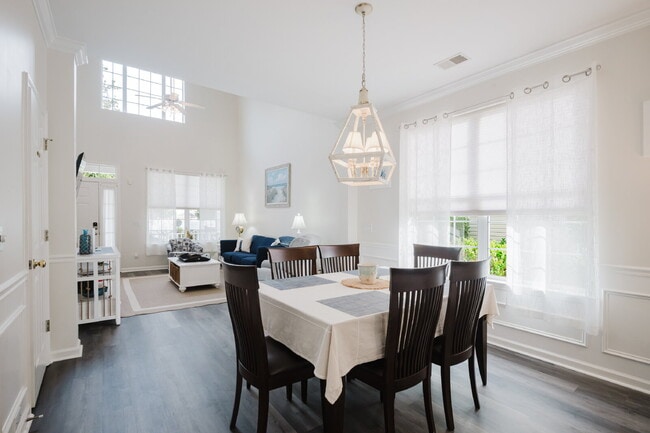 Building Photo - Furnished 3 Bedroom Home in Bluffton Park