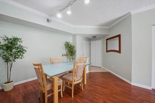 Building Photo - 3221 Tuscany Way