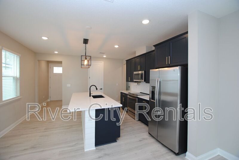 Building Photo - 6997 Red Timber Rd