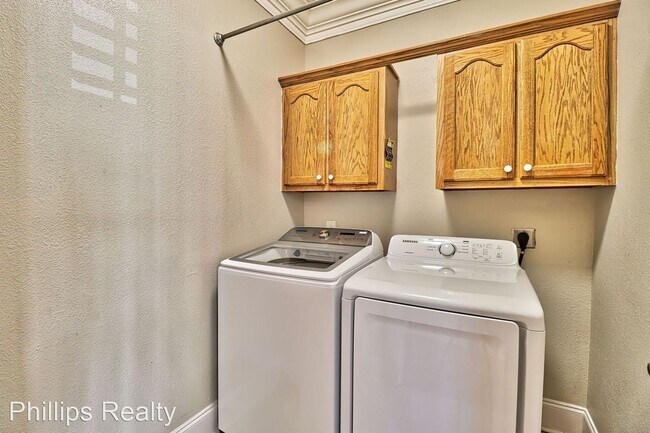 Building Photo - 4 br, 2 bath House - 6912 Bay Road