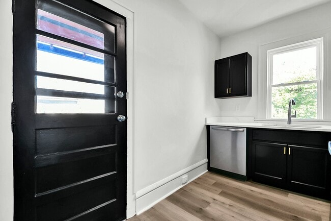 Building Photo - 1202-1204 Franklin Ave