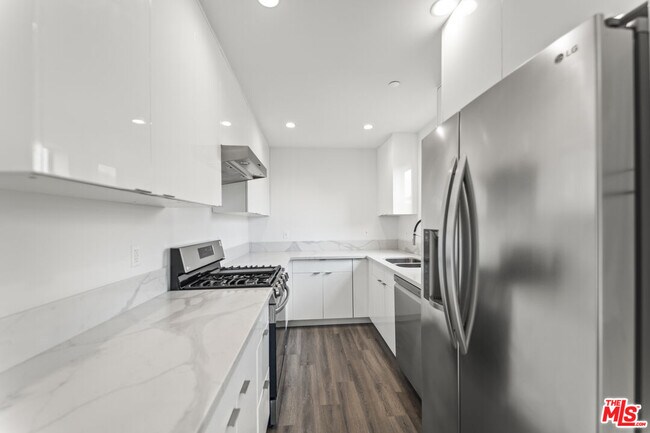 Building Photo - 1254 9th St