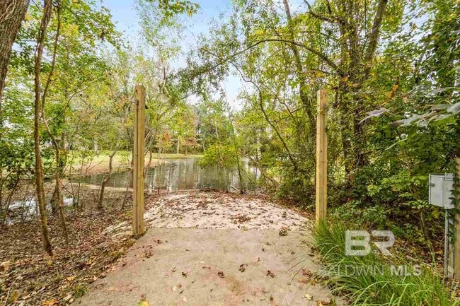 Building Photo - 9477 Marchand Ave