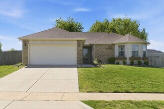 Building Photo - 1275 S Jaylin Ave