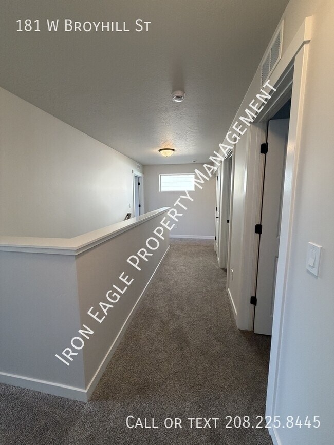 Building Photo - 181 W Broyhill St