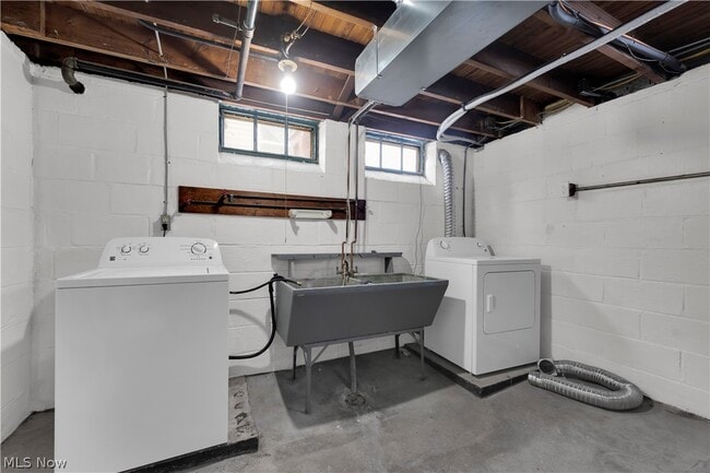 Building Photo - 4610 Yorkshire Ave