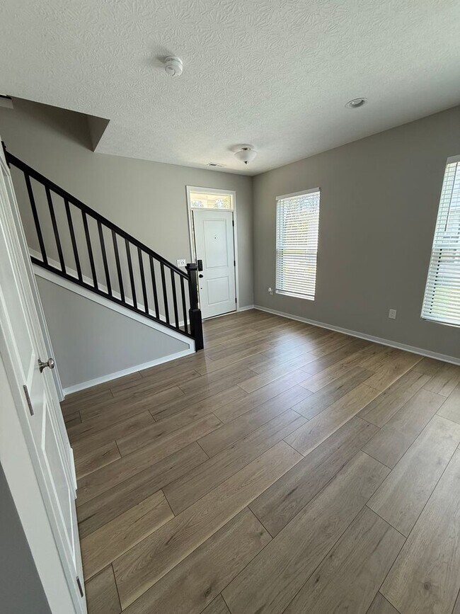Building Photo - Stunning Westerville Condo with Loft | 2,086 Sq Ft | Garage | Move-In Ready