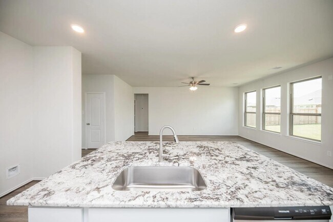 Building Photo - 32402 Clouser Crawdad Ct