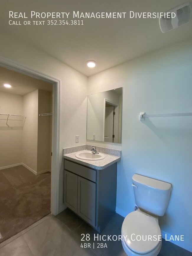 Building Photo - 28 Hickory Course Ln