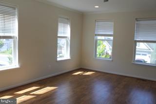 Building Photo - 107 Poinsettia Wy