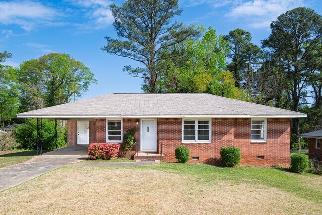 Building Photo - Updated 3BR Home with Fenced Yard on Quiet Street in Lake City
