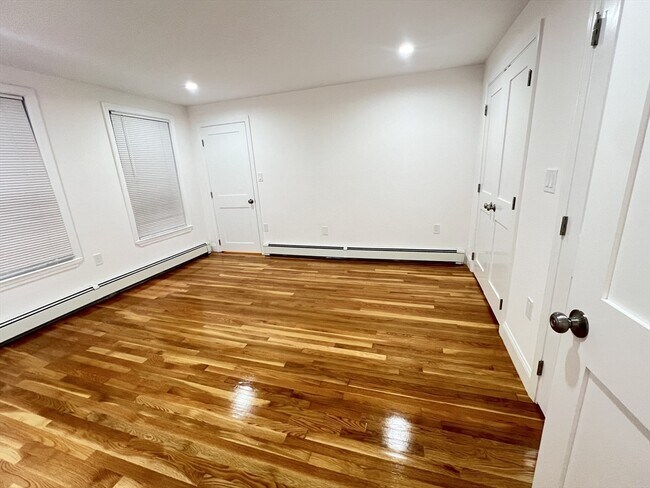 Building Photo - 50 Conant St