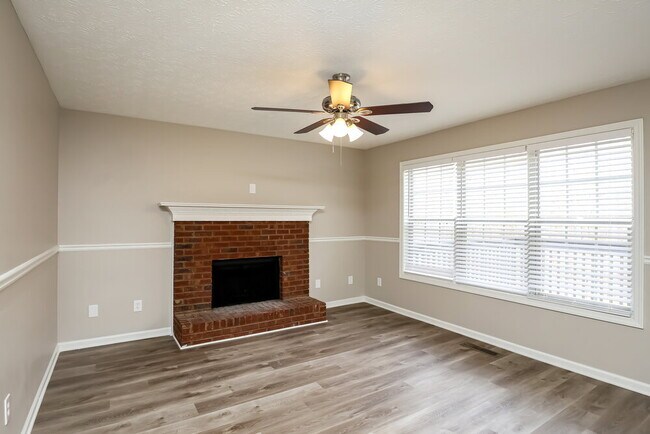 Building Photo - 2152 Glen Hope Ln