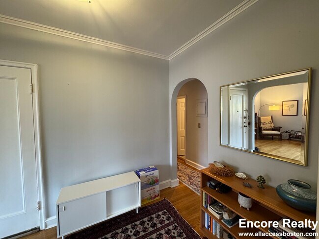 Building Photo - 89 Longwood Ave