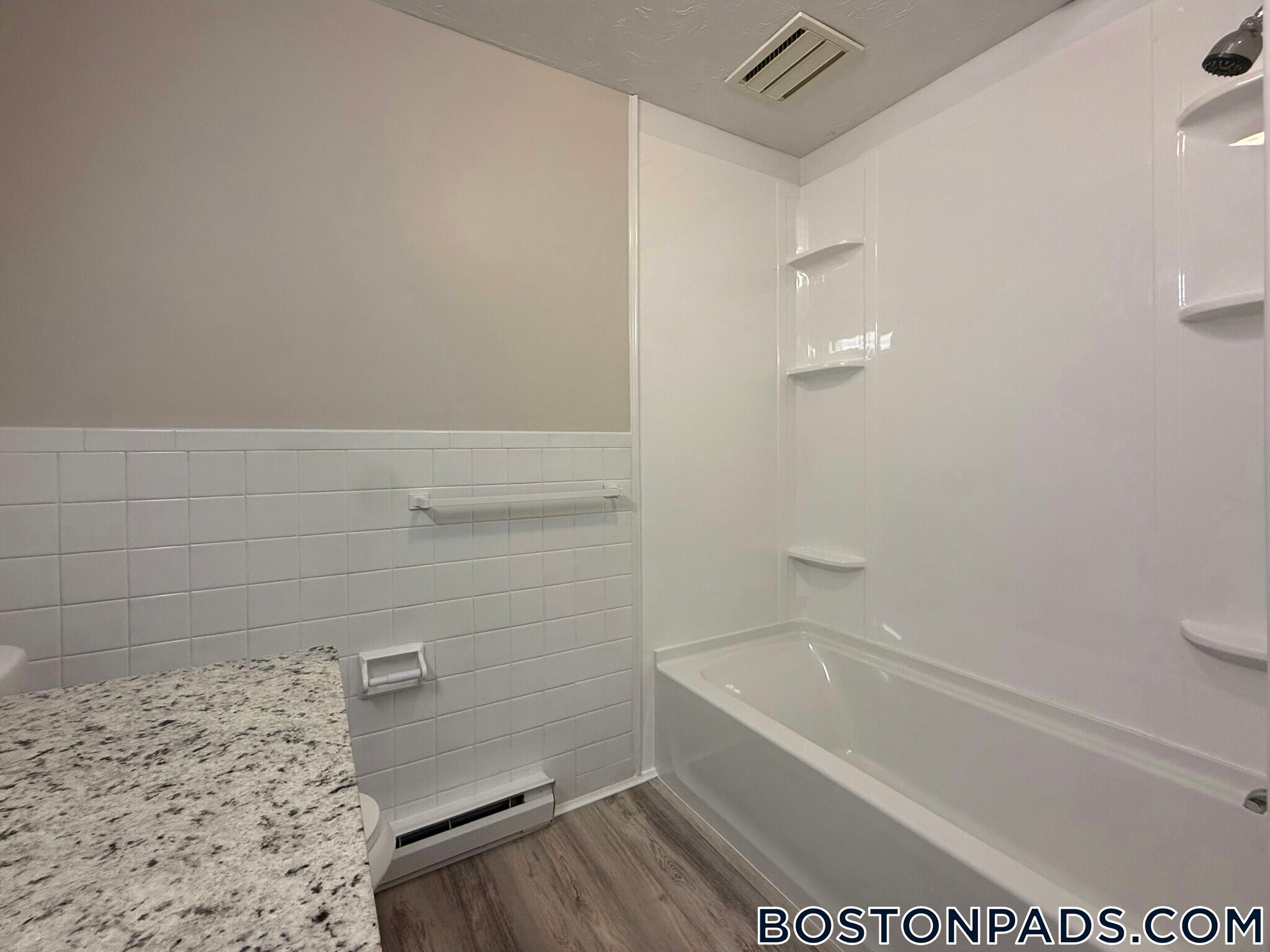 Building Photo - 310 Thompson Rd