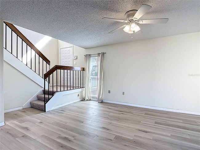 Building Photo - 467 Hunter Cir