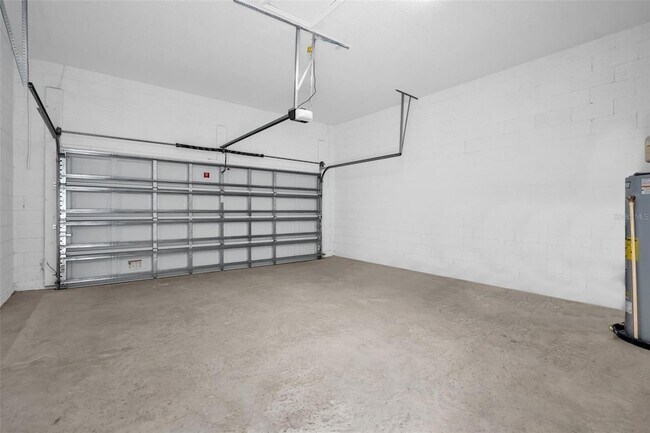 Building Photo - 17013 Haggerty Hollow Dr