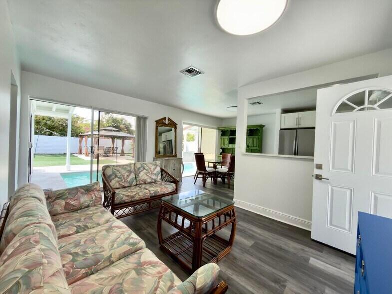 Building Photo - 210 Ocean Pky