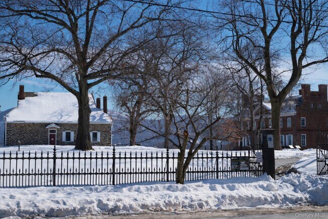 Building Photo - 95 Liberty St