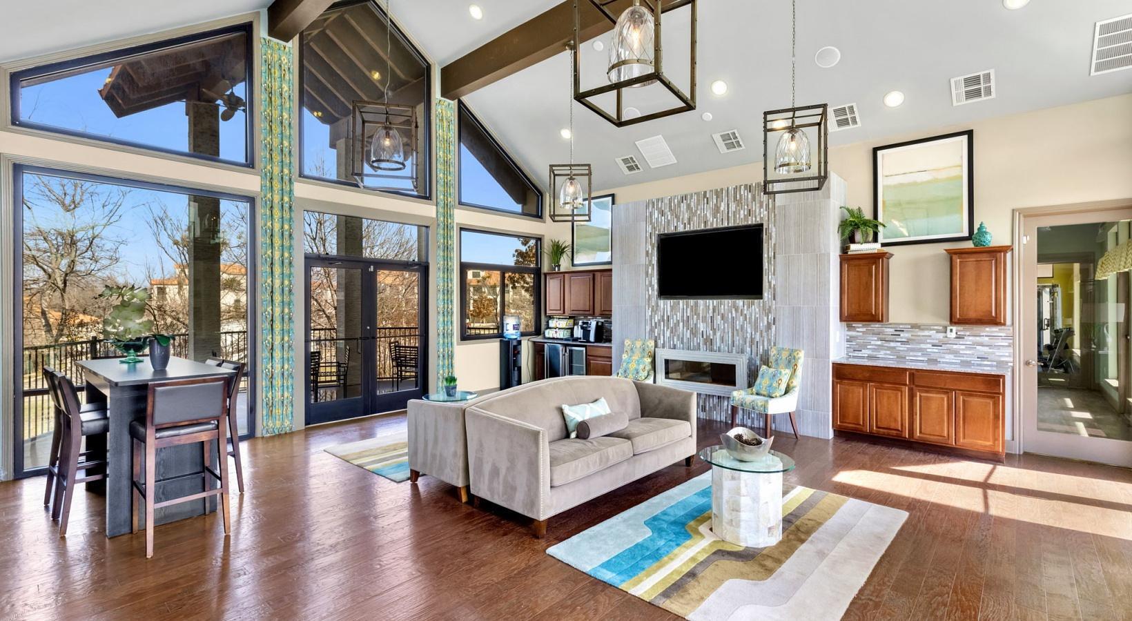 Building Photo - 3232 N Garland Ave