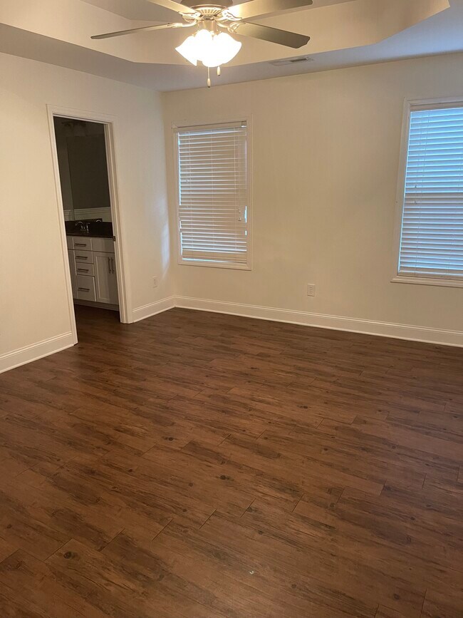 Building Photo - 1511 Joy St SE