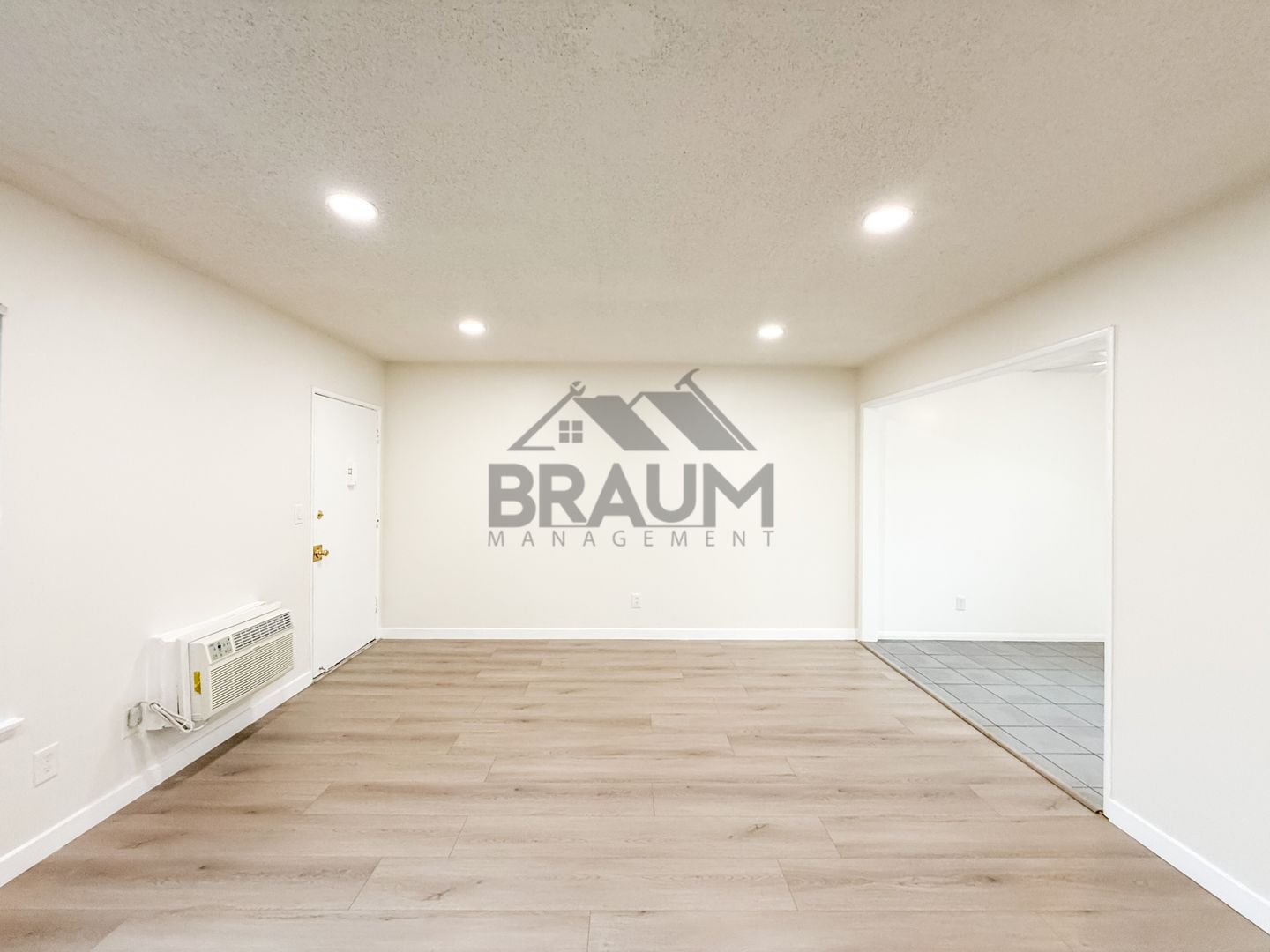 Building Photo - 5131 Buffalo Ave