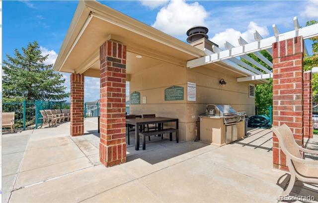 Building Photo - 10184 Park Meadows Dr