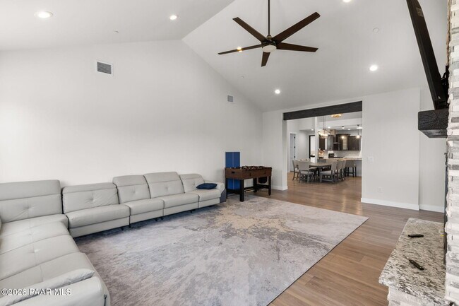 Building Photo - 1020 Sunrise Blvd