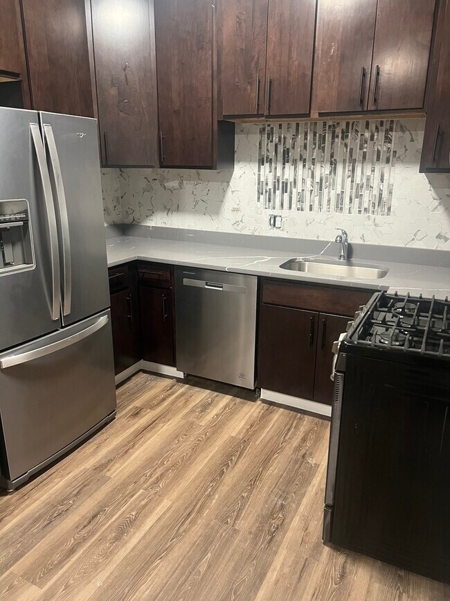 Building Photo - 1434 S St Louis Ave