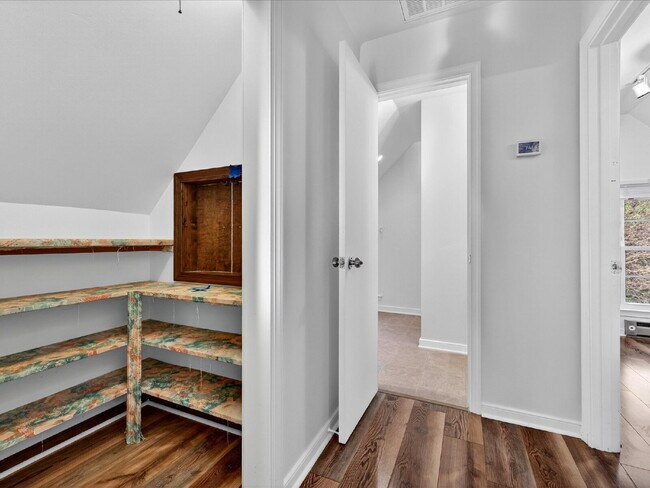 Building Photo - 3512 Castlebury Dr