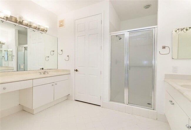 Building Photo - 2692 Center Ct Dr