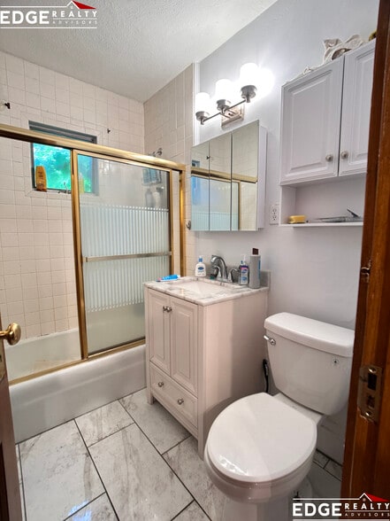 Building Photo - 33 Wilson Park