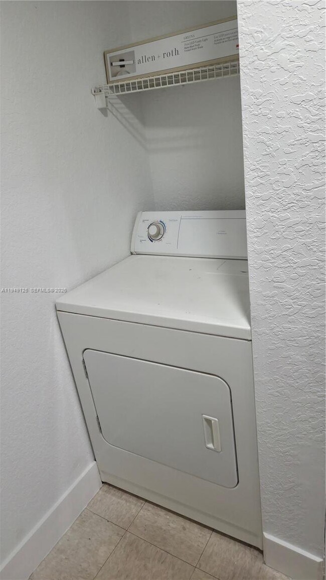 Building Photo - 2101 Belmont Ln