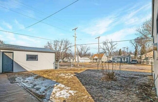 Building Photo - 1501 W 15th St. Sioux Falls, SD 57104