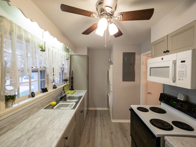 Building Photo - 357 Driftwood Cir