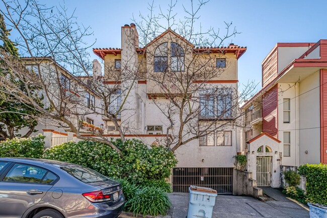 Primary Photo - NORTH BERKELEY APARTMENT FOR RENT - $4,500/mo